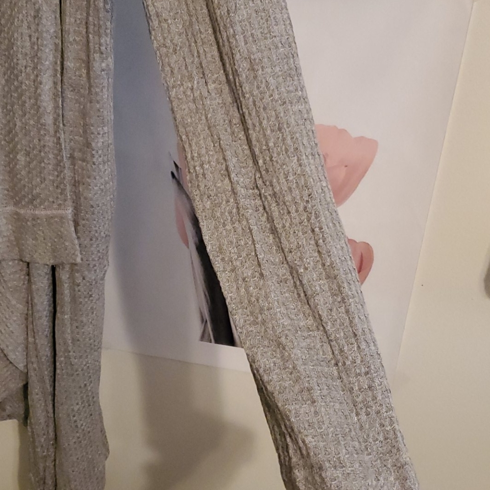 Sweater - Picture 4 of 7